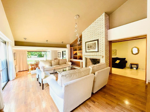 Imagen 2 de 27 de Casa - Acas.-vias/libert.