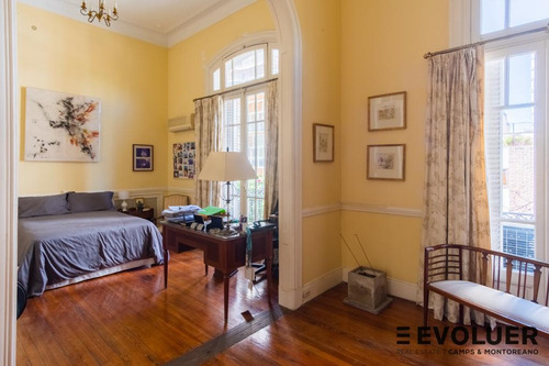 Magnífica Casa De Estilo Para Vivienda, Oficinas O Desarrollo En Barrio Norte