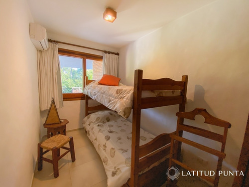 Casa En Cantegril- Ref: 1335