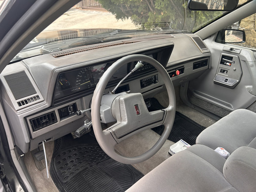 Chevrolet Cutlass Lujo At