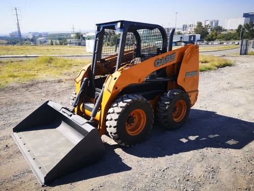 Imagen 2 de 14 de 07) Minicargador Case Sr200 2014