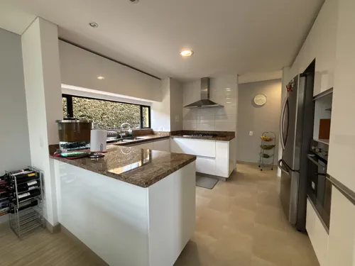 Casa En Venta En Camino De Arrayanes. Cod V135173