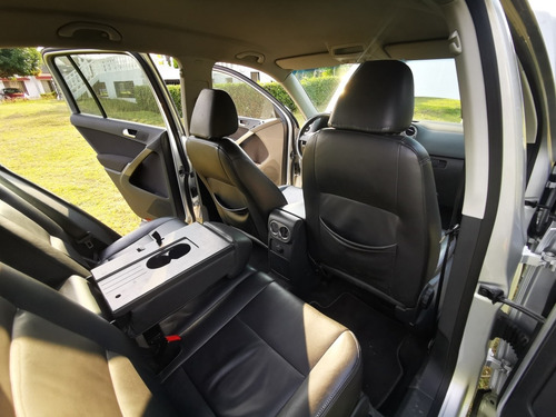 Volkswagen Tiguan 2.0t Aut