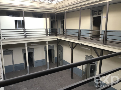 Edificio Comercial En Arriendo
