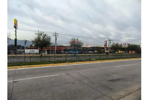Venta De Gran Sitio En Sector Residencial