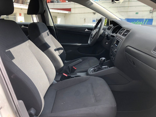 Imagen 8 de 13 de Volkswagen Jetta
