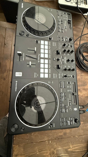 The Pioneer Ddj-rev5 4-deck Dj Controller (Usado)