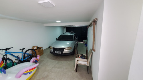 Casa 3 Quartos, 3 Banheiros, 2 Vagas Da Garagem Coberta E Área Gourmet Com Piscina