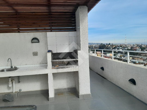 Depto. En Venta De 3d Y 2b, Vista A La Bahía En Viña Del Mar
