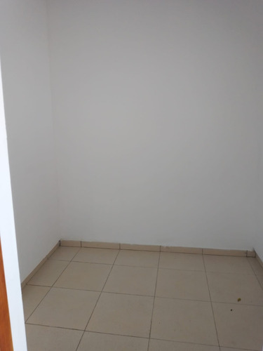 Apto. En Malinas 3412/2 Esq. Albania. $14500