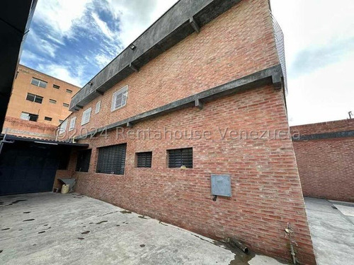 Qta. Galpón O Local En Venta Boleíta Sur #25-4215 Wendy Hoyer