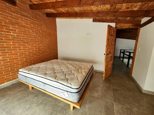 Casa En Renta En Colonia Avándaro, Valle De Bravo, Estado De México