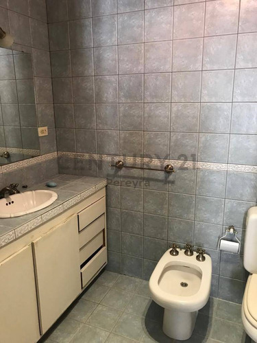 Imagen 7 de 9 de 45 Entre 6 Y 7. Piso De 4 Dormitorios En Venta, La Plata