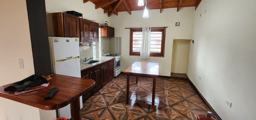Duplex Al Frente, Con Espacio Guardacoche. Gas Natural.