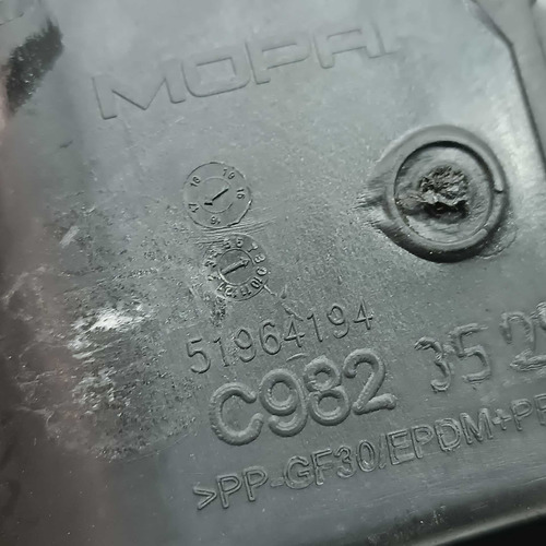 Portinhola Trava Tampa Combustivel Jeep Renegade 51964194 (Usado)