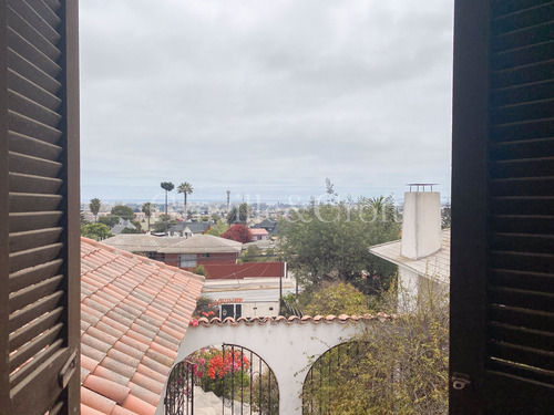 Se Vende Casa 300m2, La Serena (106019)