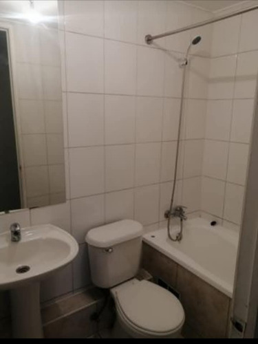 Arriendo Depto. 2d 1b Estacionamiento. Lord Cochrane 1030