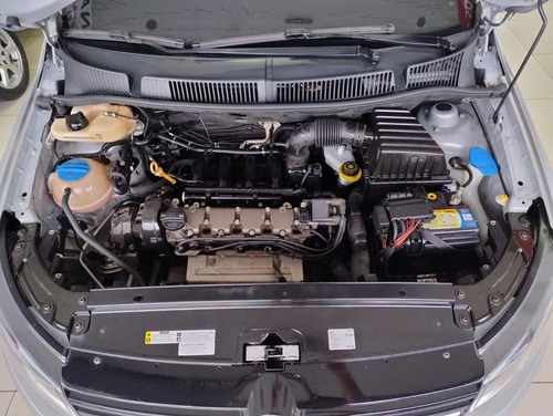Volkswagen Fox 1.6 Vht Highline Total Flex I-motion 5p