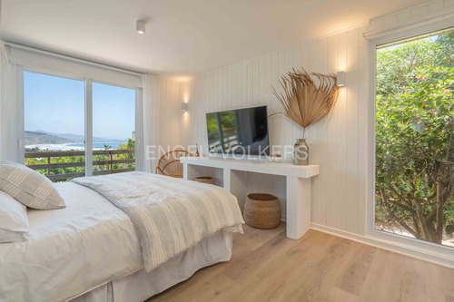 Venta Casa En Centro De Cachagua Con Vista A Mar