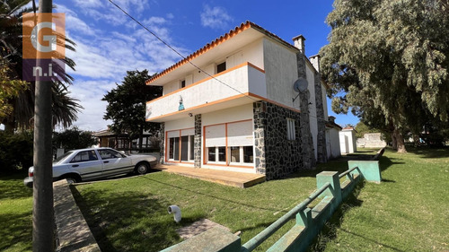 Imagen 1 de 14 de Casa En Piriápolis (punta Fría) Ref. 5902