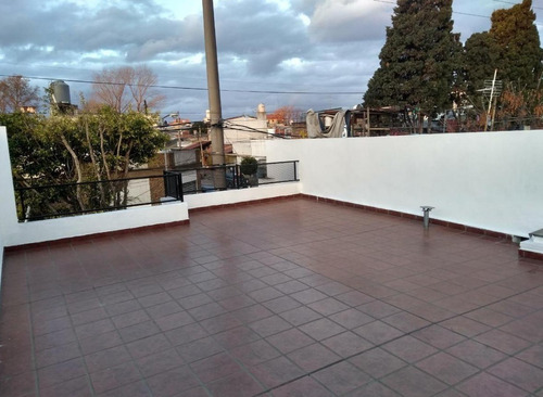 Ph Al Frente Con Terraza Propia Cerca A La Estación De Tren San Martín.