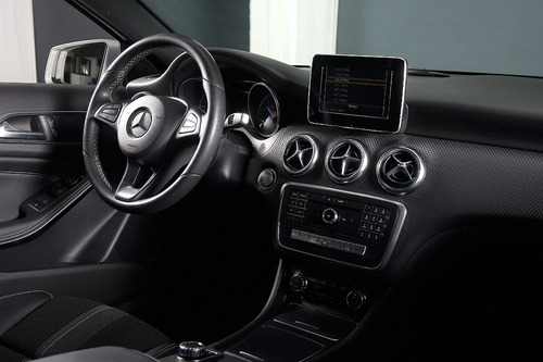 Imagen 10 de 14 de Mercedes-benz Clase A 1.6 A200 Urban 156cv 2018
