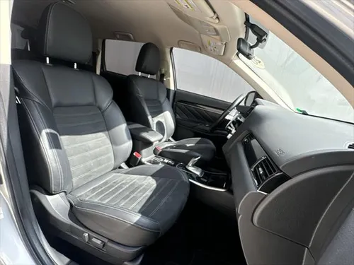 Mitsubishi Outlander 2.4 Se Cvt