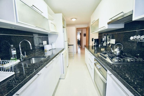 Apartamento En Venta De 2 Dormitorios En Playa Mansa