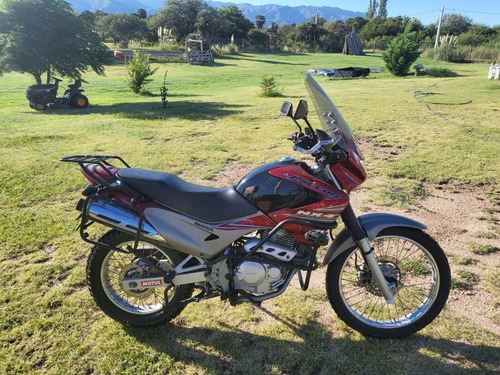 Imagen 2 de 5 de Honda Falcon Nx 400