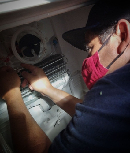 Imagem 1 de 1 de Conserto De Geladeira E Máquina De Lavar
