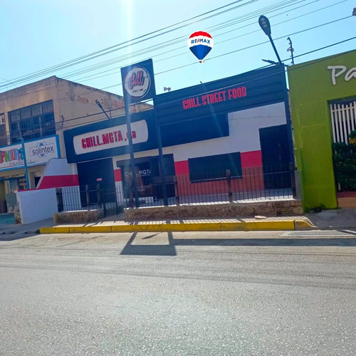 Avenida Bolivar, Edificio Punto Empresarial Oficina 14, Porlamar, Mariño, Nueva Esparta, Con Estacionamiento Y Con Amplios Espacios
