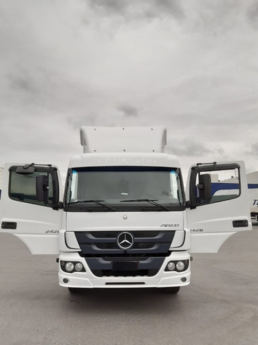 Imagem 3 de 11 de Mercedes Benz - Atego 2426