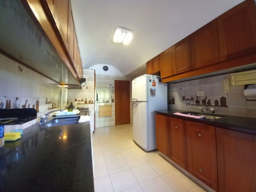 Casa 6 Ambientes Parque Pileta Venta Urquiza