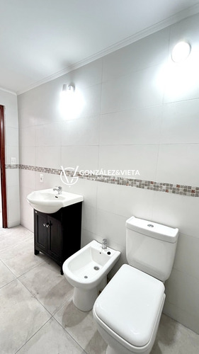 Amplia Casa Para Local Comercial En Goes