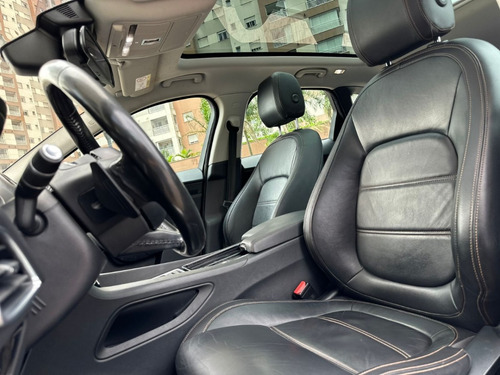 Jaguar F-PACE 2.0 Prestige 5p Gasolina