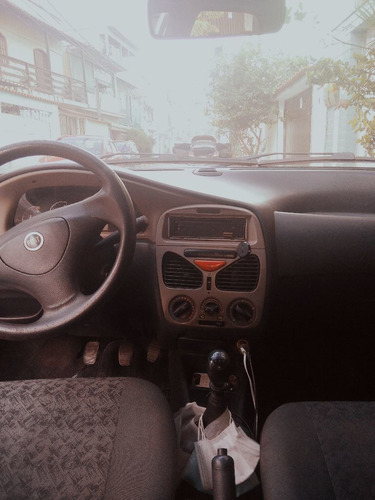 Imagem 6 de 9 de Fiat Palio 2007 1.0 Fire Flex 5p