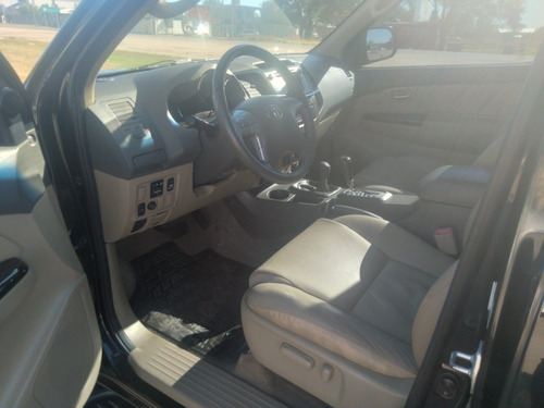 Imagen 14 de 14 de Toyota Sw4 2012 3.0 Srv Cuero I 171cv 4x4 5at