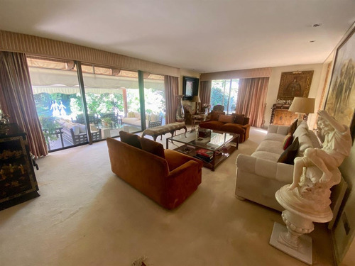 Casa En Venta De 5 Dorm. En Vitacura