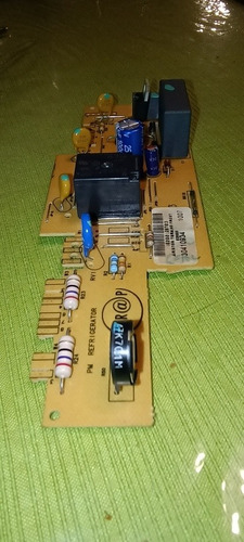 Imagen 2 de 4 de Reparación De Placas Electrónicas Heladeras Aire Microondas