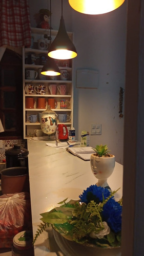 Casa Com 1 Quarto,cozinha Americana,1 Banheiro E Corredor