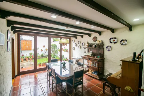 Casa En Venta En Andes Norte. Cod V1030179