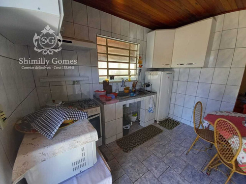 Imagem 12 de 14 de 1.000 M², 02 Dormitórios, Área De Serviço E Pomar !!