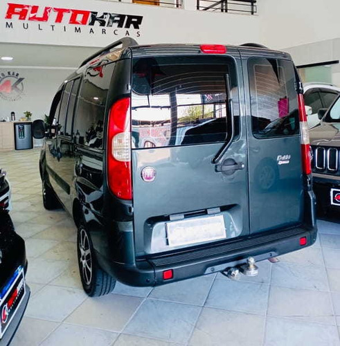 Imagem 9 de 10 de Fiat Doblo Essence 1.8 2013