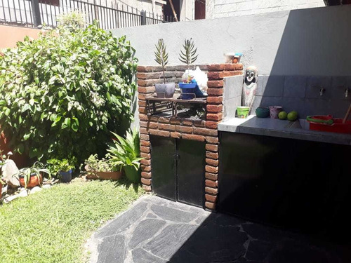 Imagen 2 de 7 de Excelente Duplex En El Centro De Ituzaingo, Impecable
