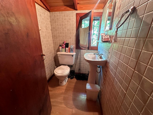 Cabaña En Barrio La Florida Con Añosa Arboleda.