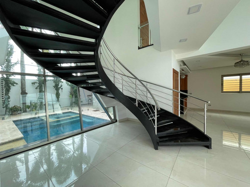 Casa En Venta En La Vega