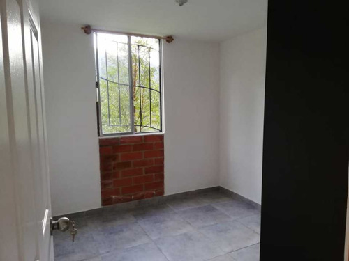 Imagen 8 de 13 de Vendo Apartamento Serranova Bello