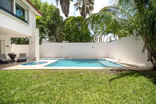 Casa En Venta En Villa Magna, Cancún