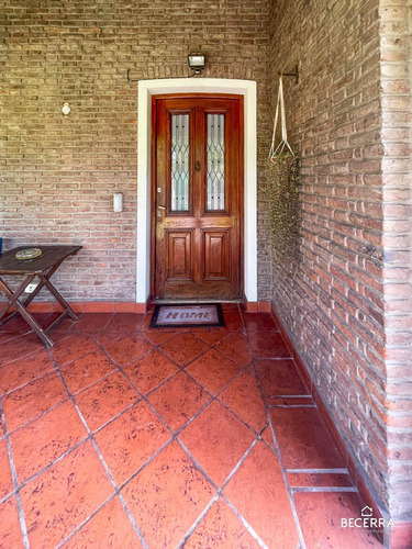 Chalet En Venta En Barrio Inglés - Hurlingham