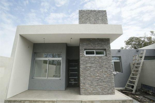 Casa Venta Estrenar 3 Dormitorios Y 200 Mts 2-financiación -san Carlos